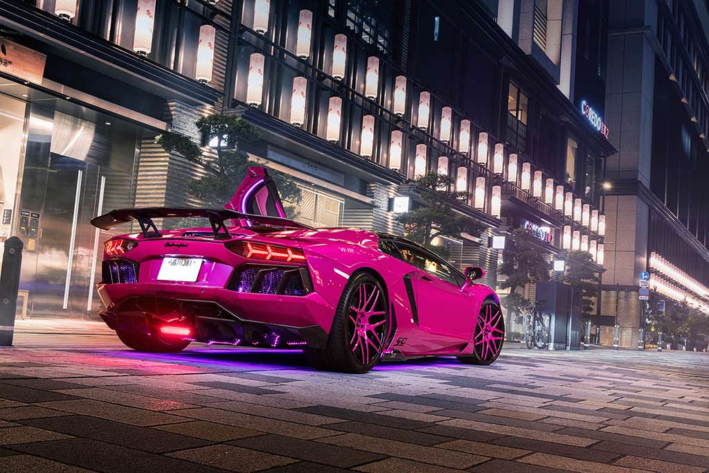 Розовый суперкар Lamborghini Aventador LP720-4