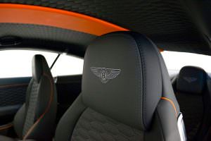 Подголовники с логотипом в Bentley Continental GT от Startech