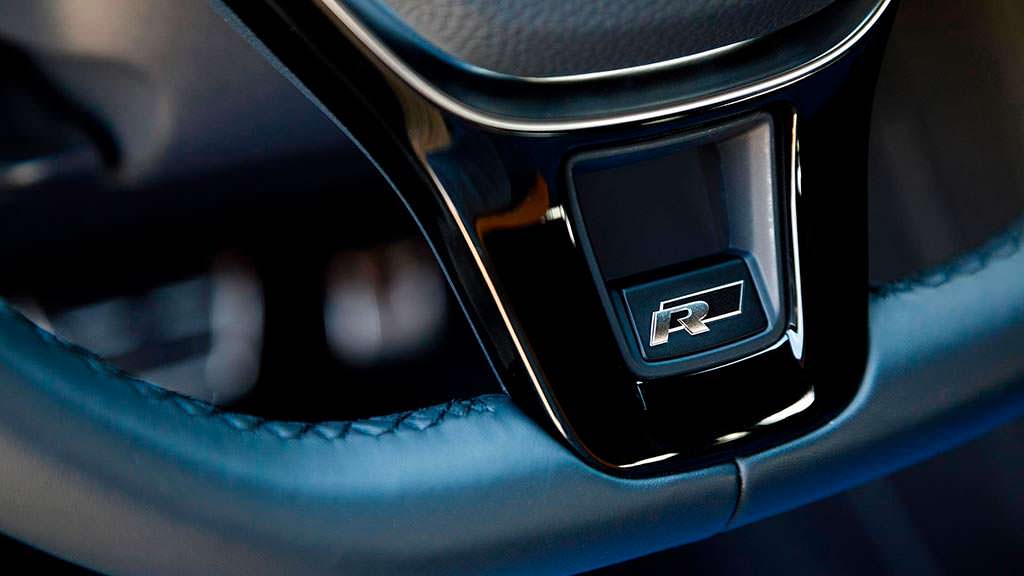 Руль R-Line для Volkswagen Tiguan 2018