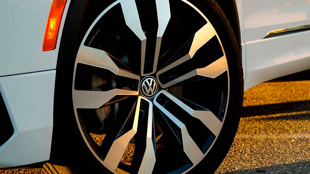 Новые колёсные диски Volkswagen Tiguan R-Line 2018