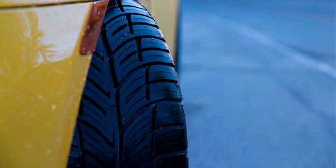 Всесезонные шины от AvtoShuz: взвешенный выбор для города