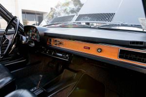 Деревянная приборная панель Audi 100 LS 1974 года выпуска