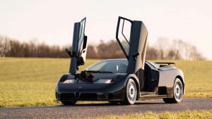 Коллекционный суперкар Bugatti EB110 GT 1993 года выпуска