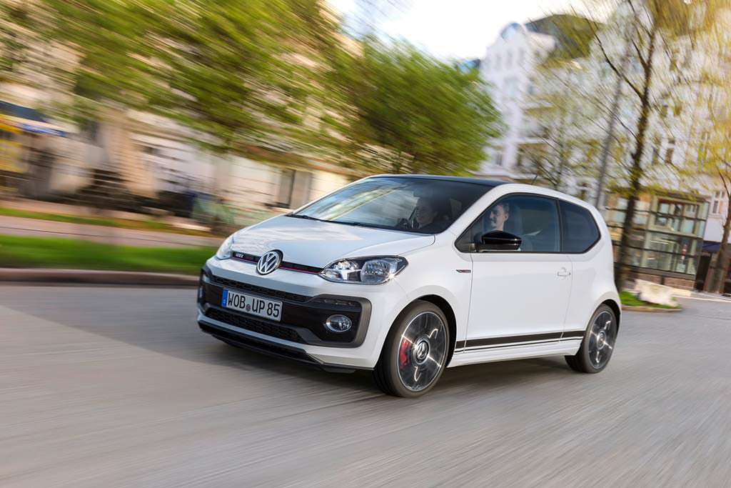 Маленький Volkswagen Up! GTI