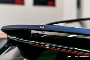 Спойлер на крыше Audi SQ7 от ABT Sportsline и Vossen Wheels
