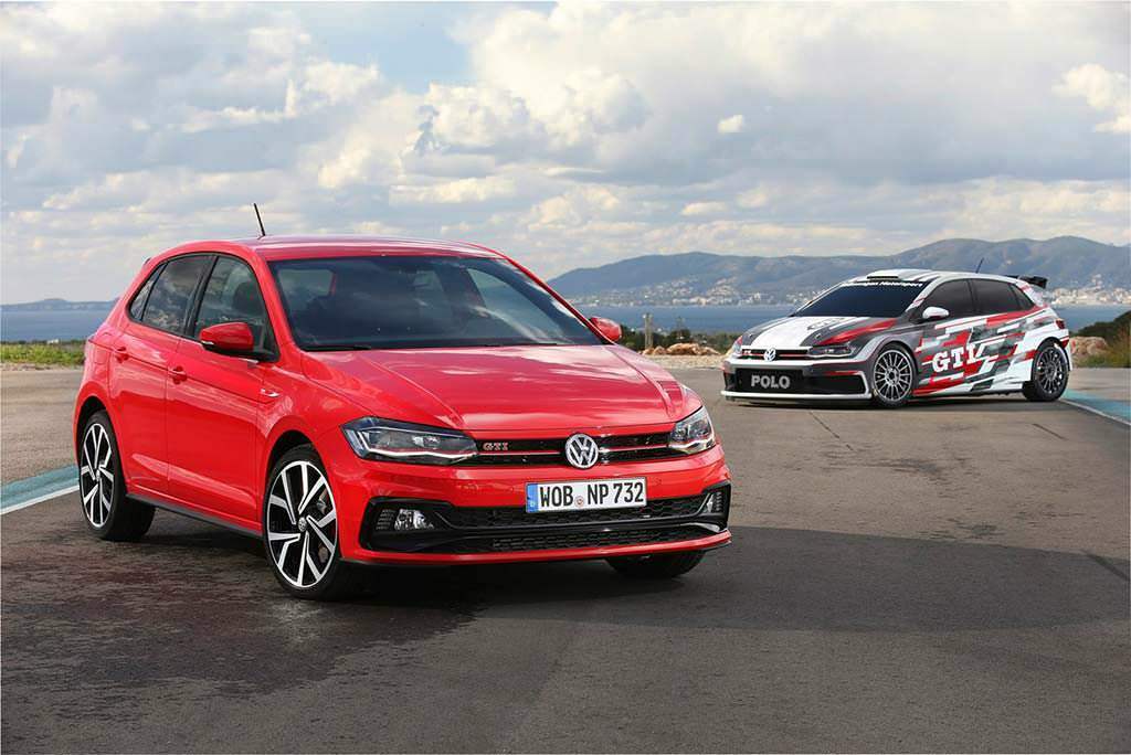 Дорожный Volkswagen Polo GTI и раллийный Polo GTI R5
