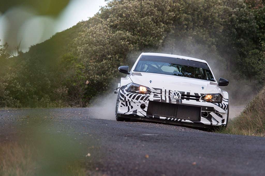 Раллийный Volkswagen Polo GTI R5 на испытаниях