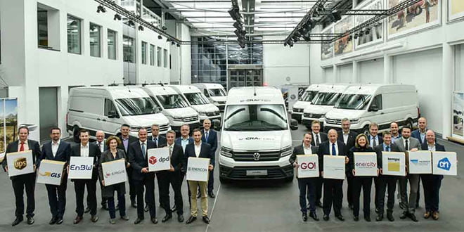 Первые электро-фургоны Volkswagen e-Crafter доставили клиентам