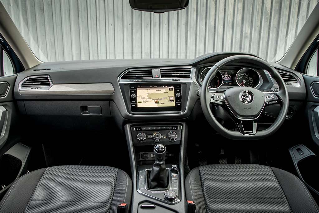 Праворульный Volkswagen Tiguan Allspace