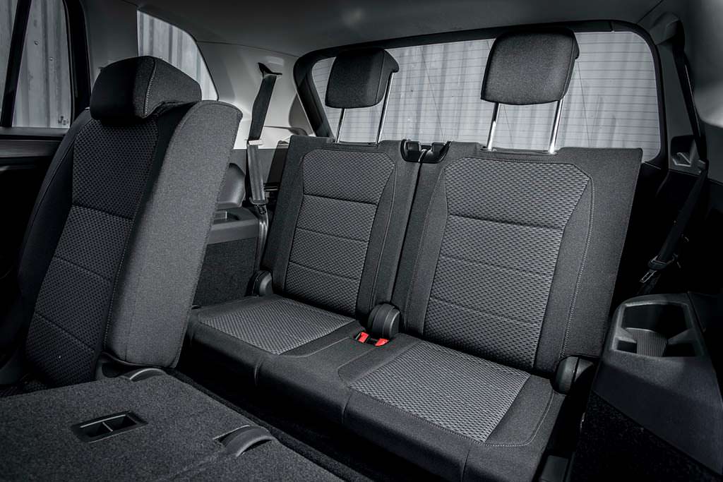Третий ряд сидений Volkswagen Tiguan Allspace