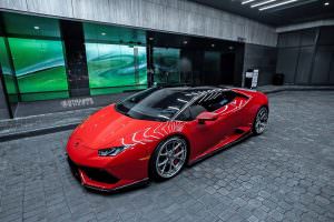 Lamborghini Huracan Rosso Corsa на дисках Strasse