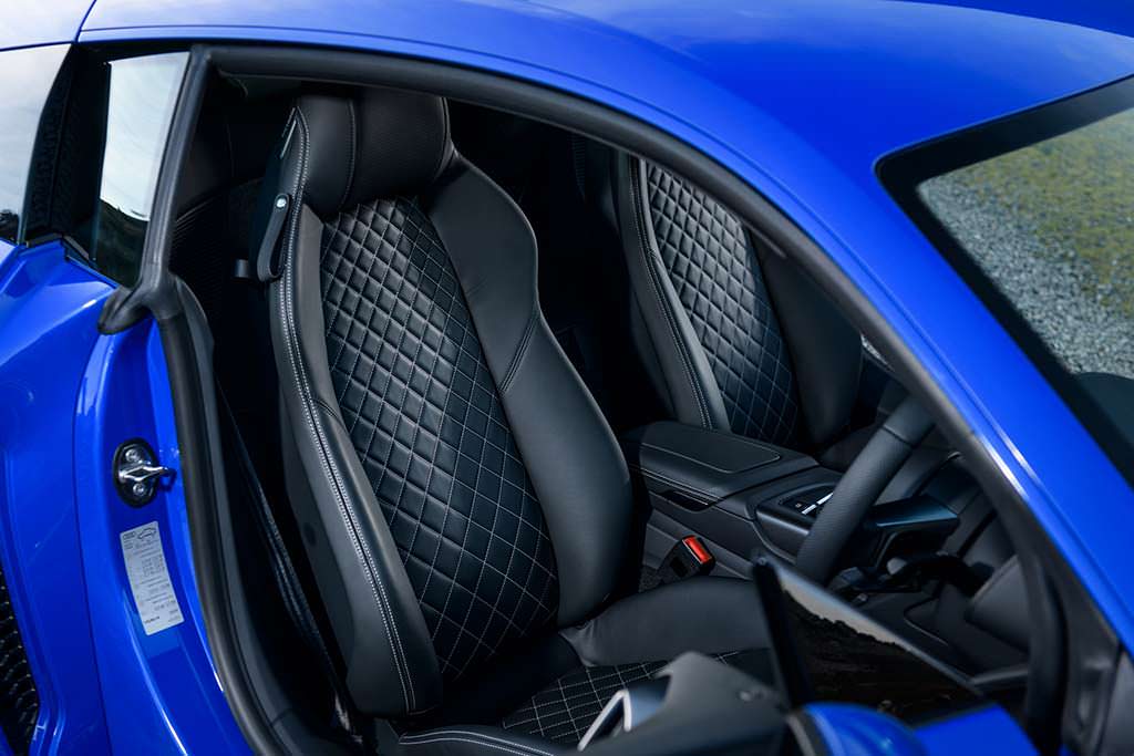 Кожаные сиденья с подогревом Audi R8 V10 RWS Limited Edition