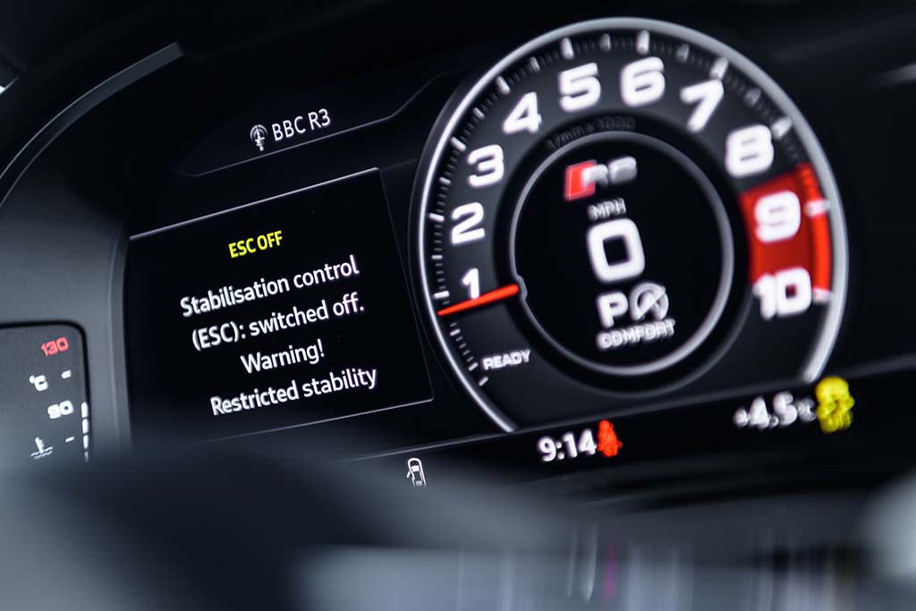 Цифровой кокпит Audi R8 V10 RWS Limited Edition