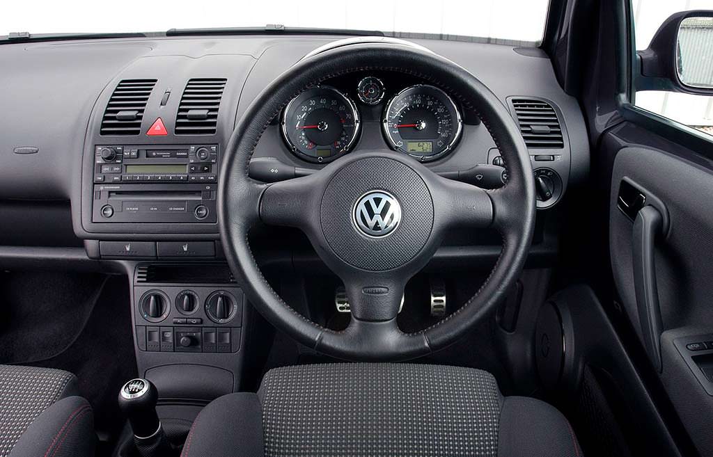 Фото салона Volkswagen Lupo GTI