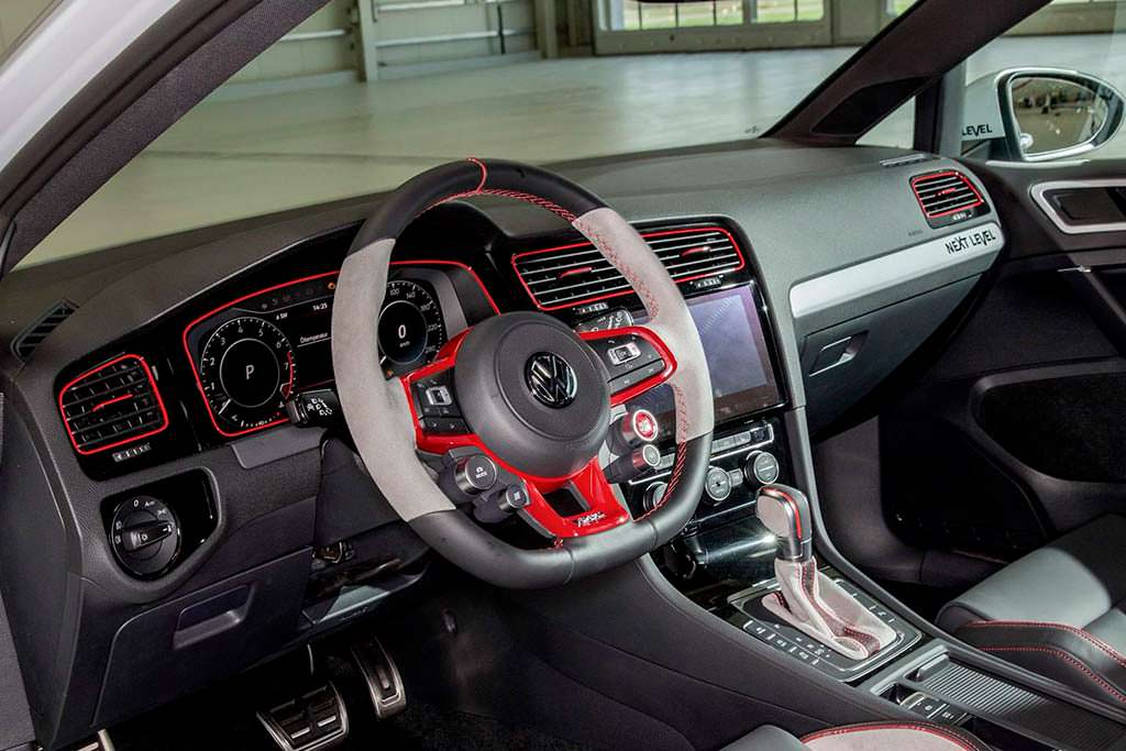 Салон Volkswagen Golf GTI Next Level