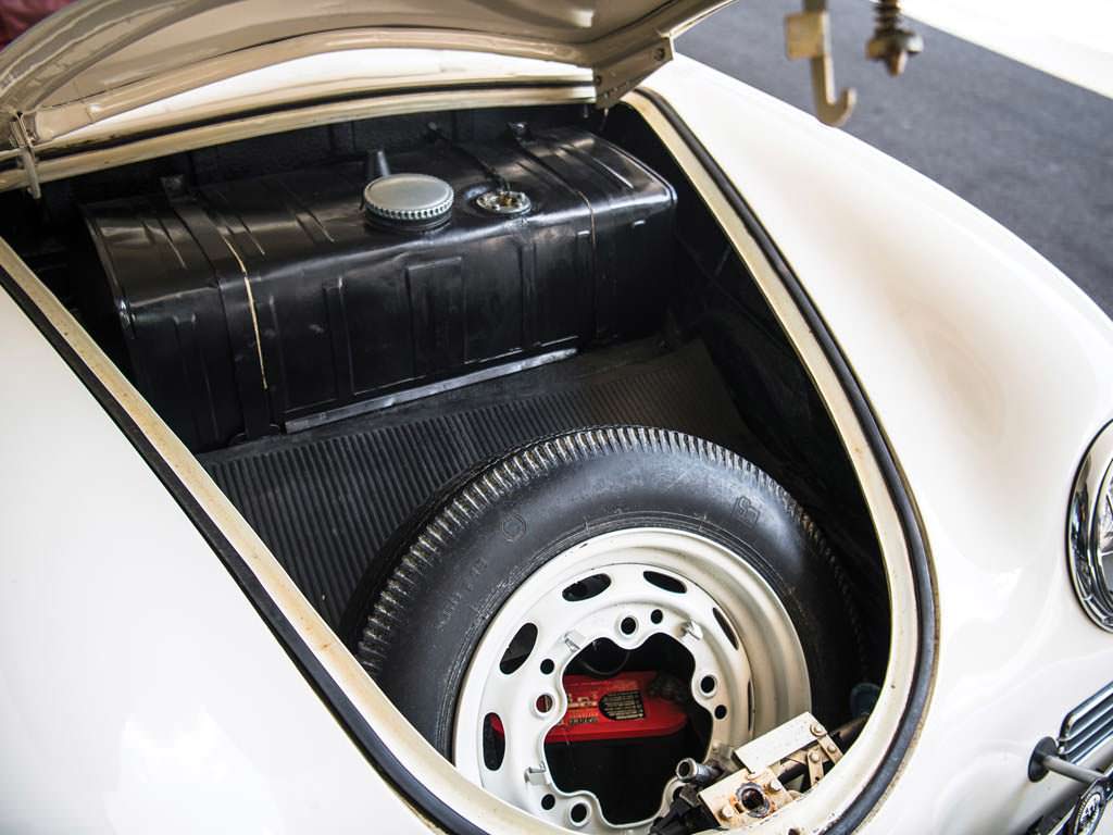 Багажник с запаской Porsche 356 A 1600 Speedster 1956 года