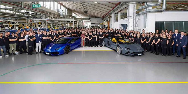 Lamborghini выпустила 11 000-й Huracan и 8 000-й Aventador