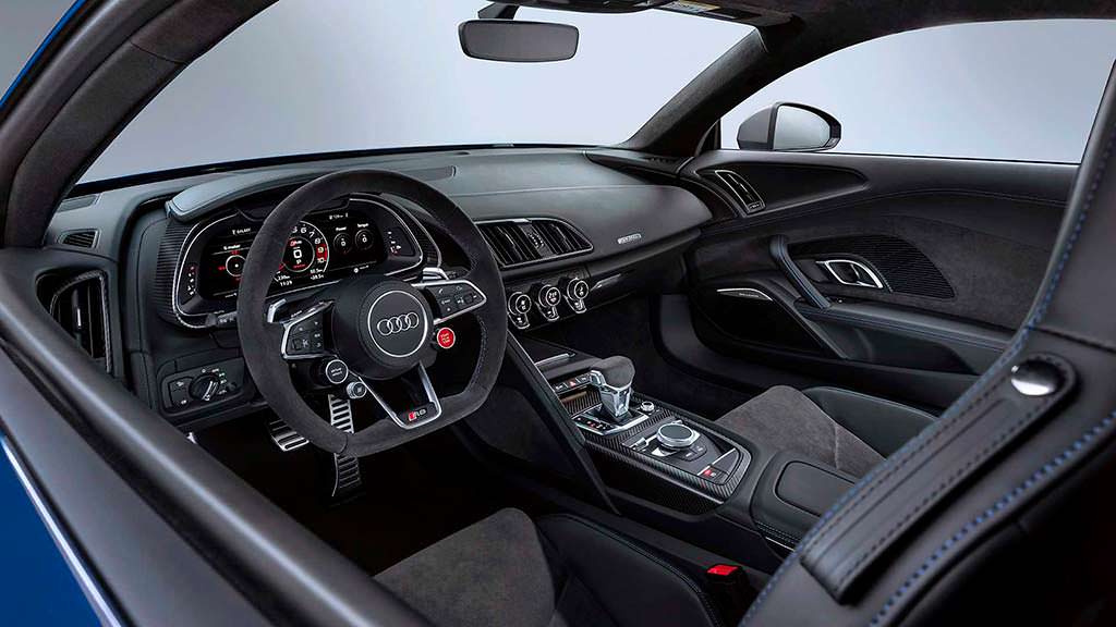 Фото салона Audi R8