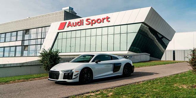 Вышла спецверсия Audi R8 V10 Plus Coupe Competition | фото