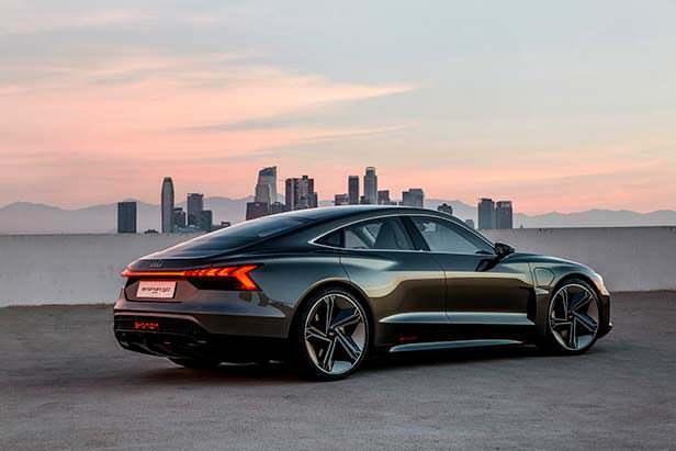 Новая Audi e-tron GT Concept