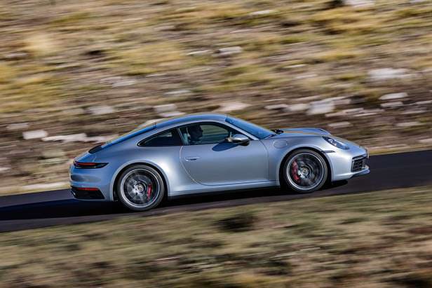 Новая Porsche 911 в кузове 992