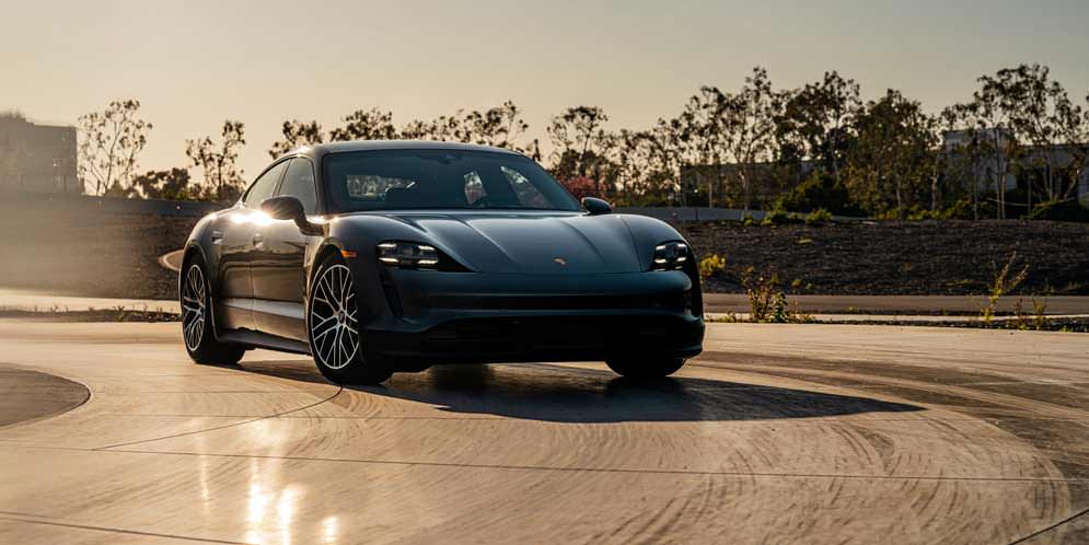 Porsche Taycan получил порцию обновлений на 2021 год | фото