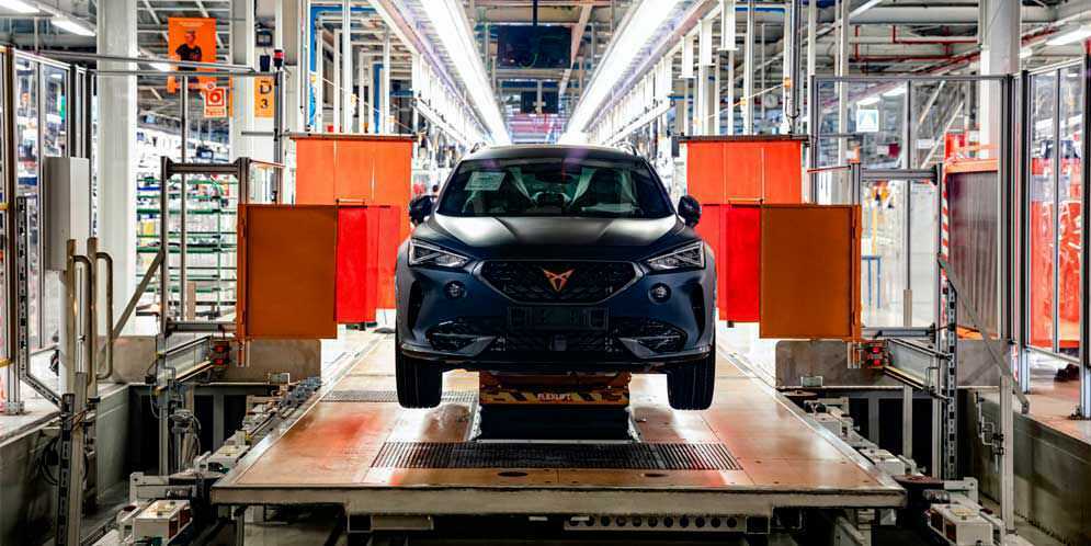 Производство Cupra Formentor начали в Испании. Известны цены