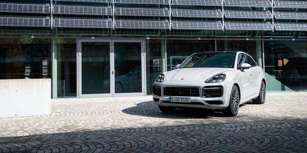 Porsche Cayenne E-Hybrid добавили батарею большей ёмкости