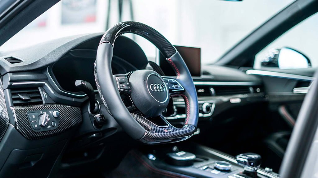 Фото салона Audi RS4-R от ABT Sportsline