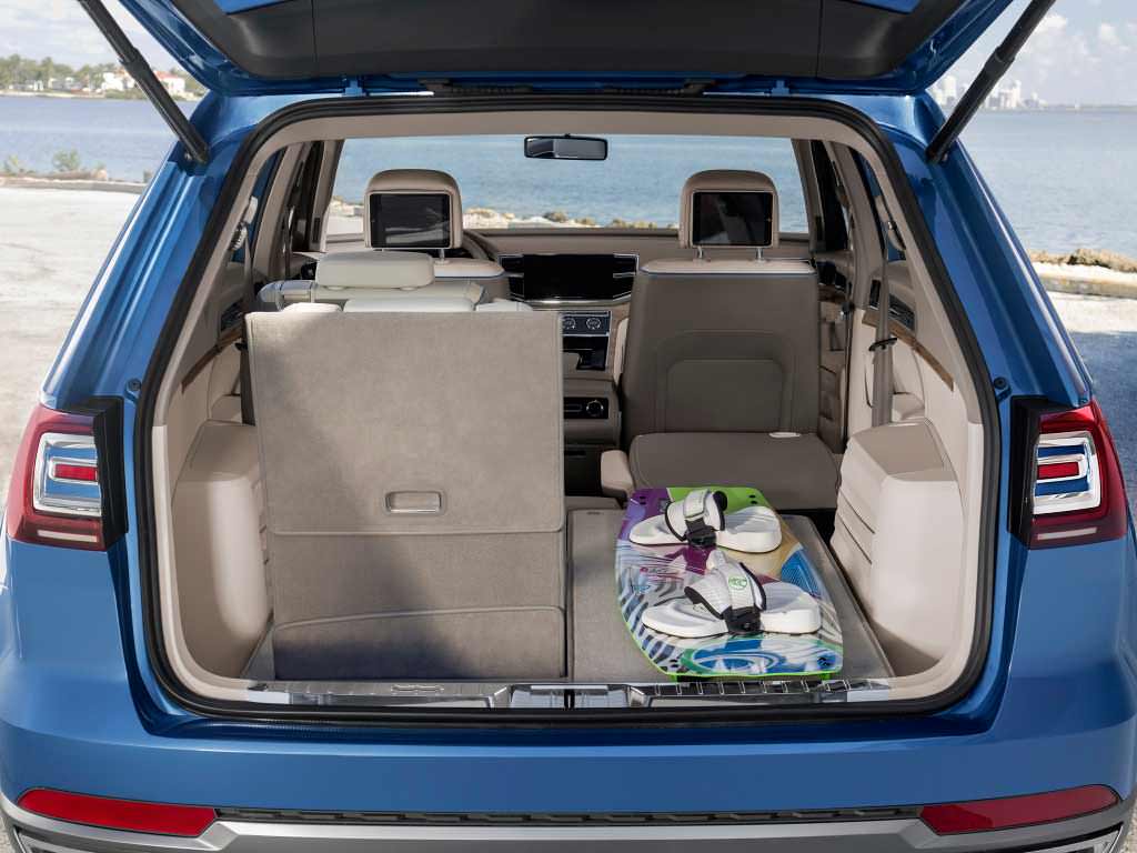 Багажник Volkswagen CrossBlue Concept 2013