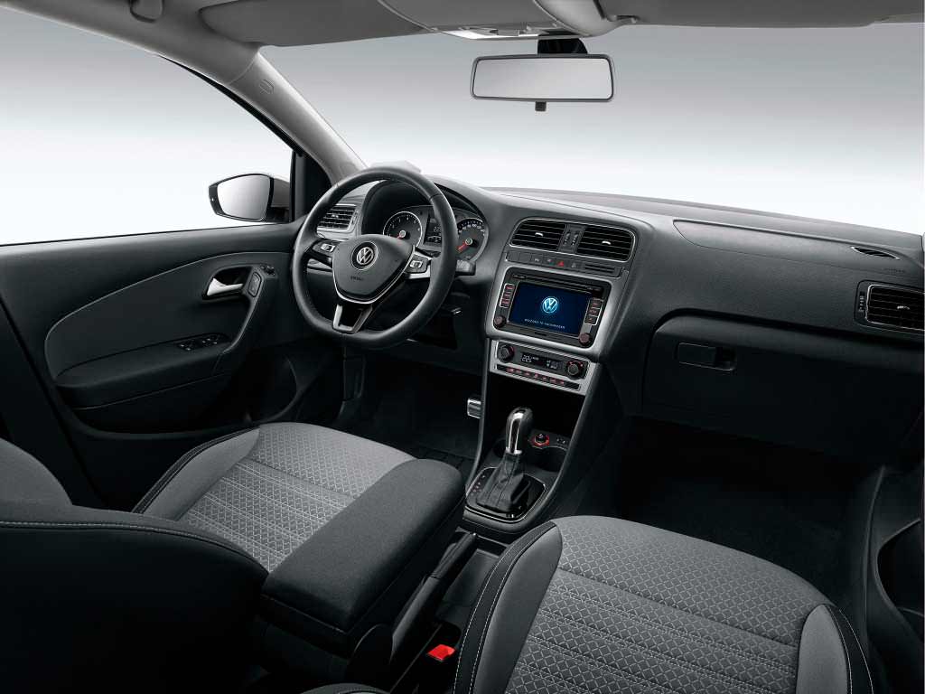 Фото салона VW CrossPolo
