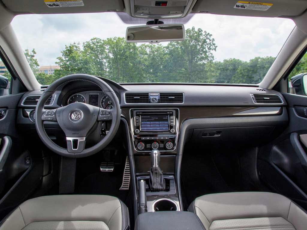 Салон Volkswagen Passat B7 Sport