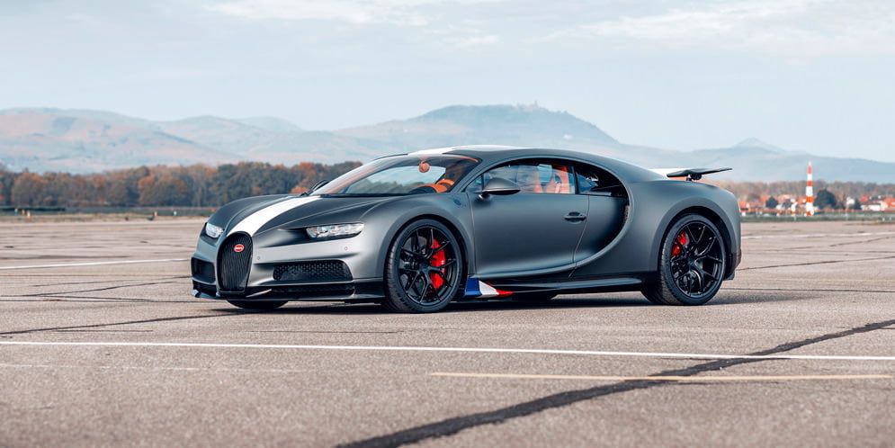 Bugatti Chiron Sport вышел в спецверсии Les Legendes Du Ciel