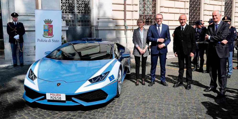 Полицейский Lamborghini Huracan доставил органы для трансплантации