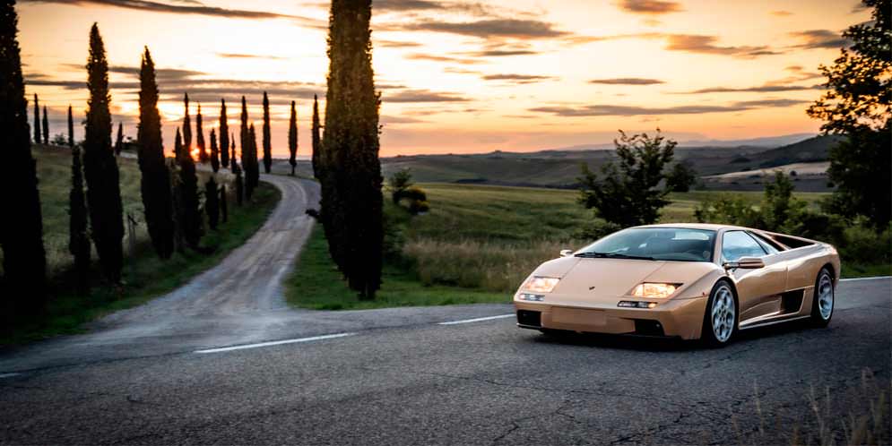 Lamborghini Diablo: история суперкара в его 30-й день рождения