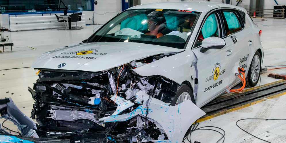 Новый SEAT Leon / Leon eHybrid набрал 5 звёзд в тестах Euro NCAP