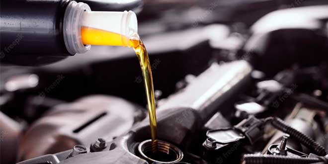 Какие технические жидкости нужно менять в авто и как часто