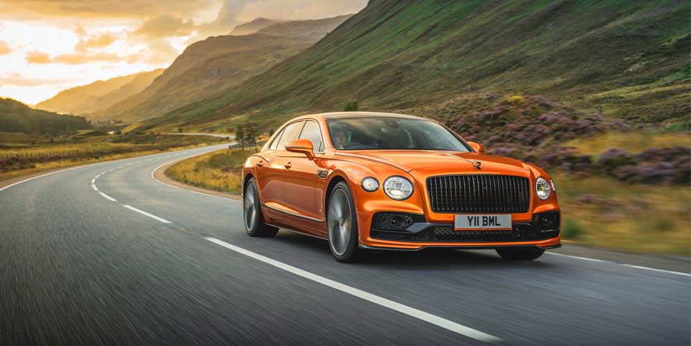 Вийшов новий Bentley Flying Spur Speed. Екстремально швидкий