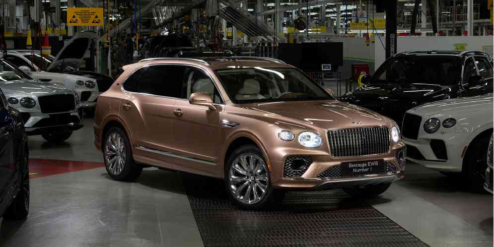 Довгобазний Bentley Bentayga EWB вже доставляють покупцям