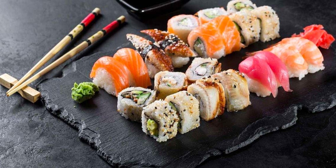 5 Ресторанов, где заказать невероятно вкусные суши с доставкой прямо в Львове