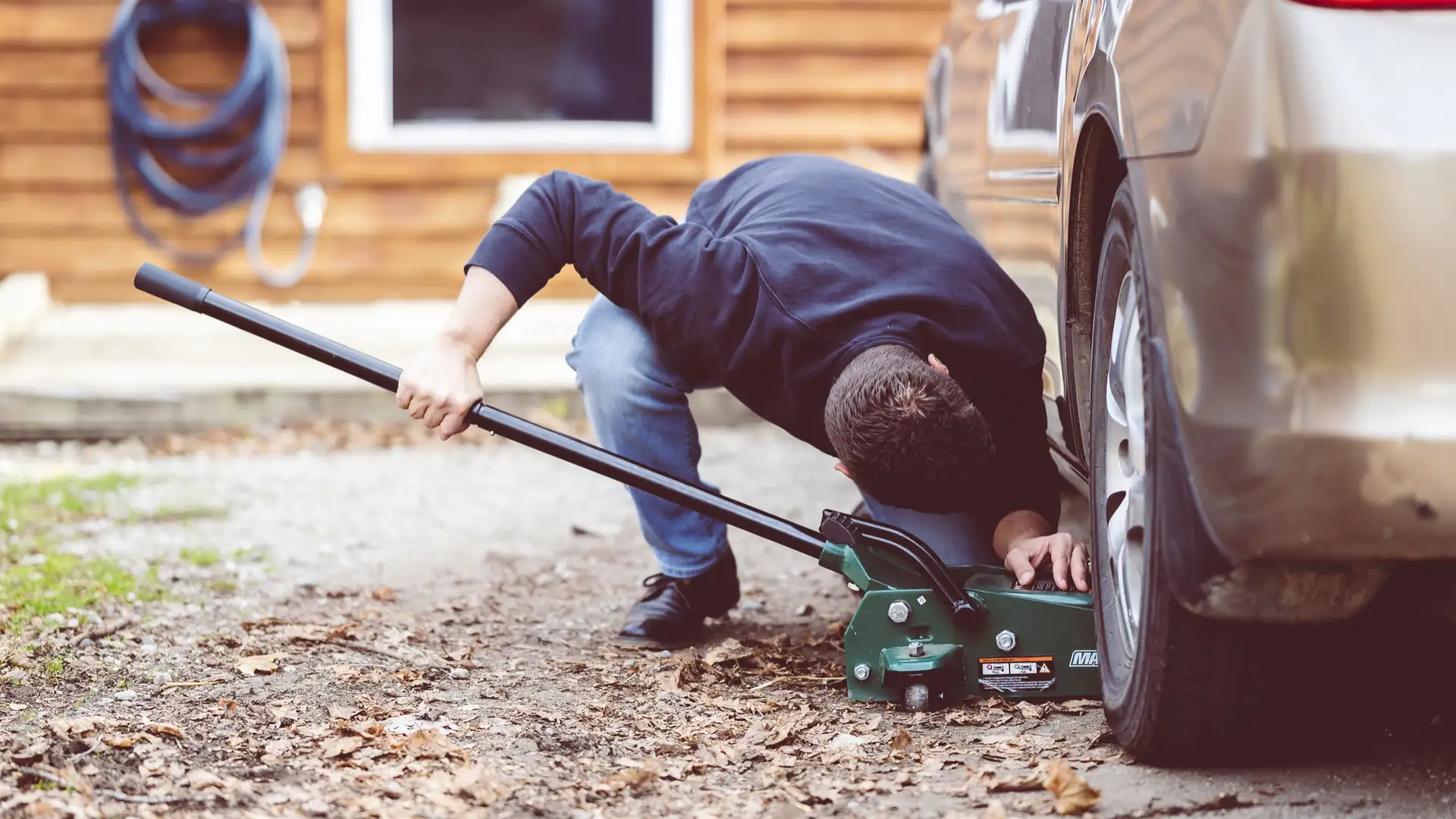 Какой вид домкрата купить в домашний гараж. Разбор особенностей