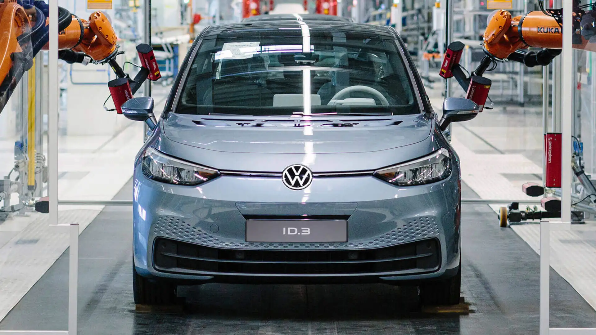 Volkswagen временно приостановил производство электрокаров на немецком заводе