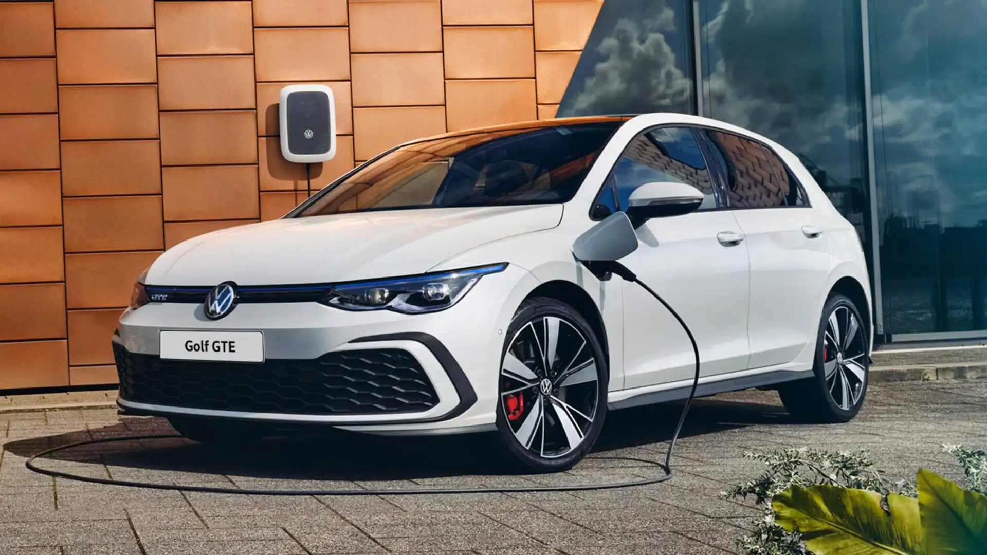 Гібридні автомобілі: ТОП-5 причин на їхню користь які варто знати