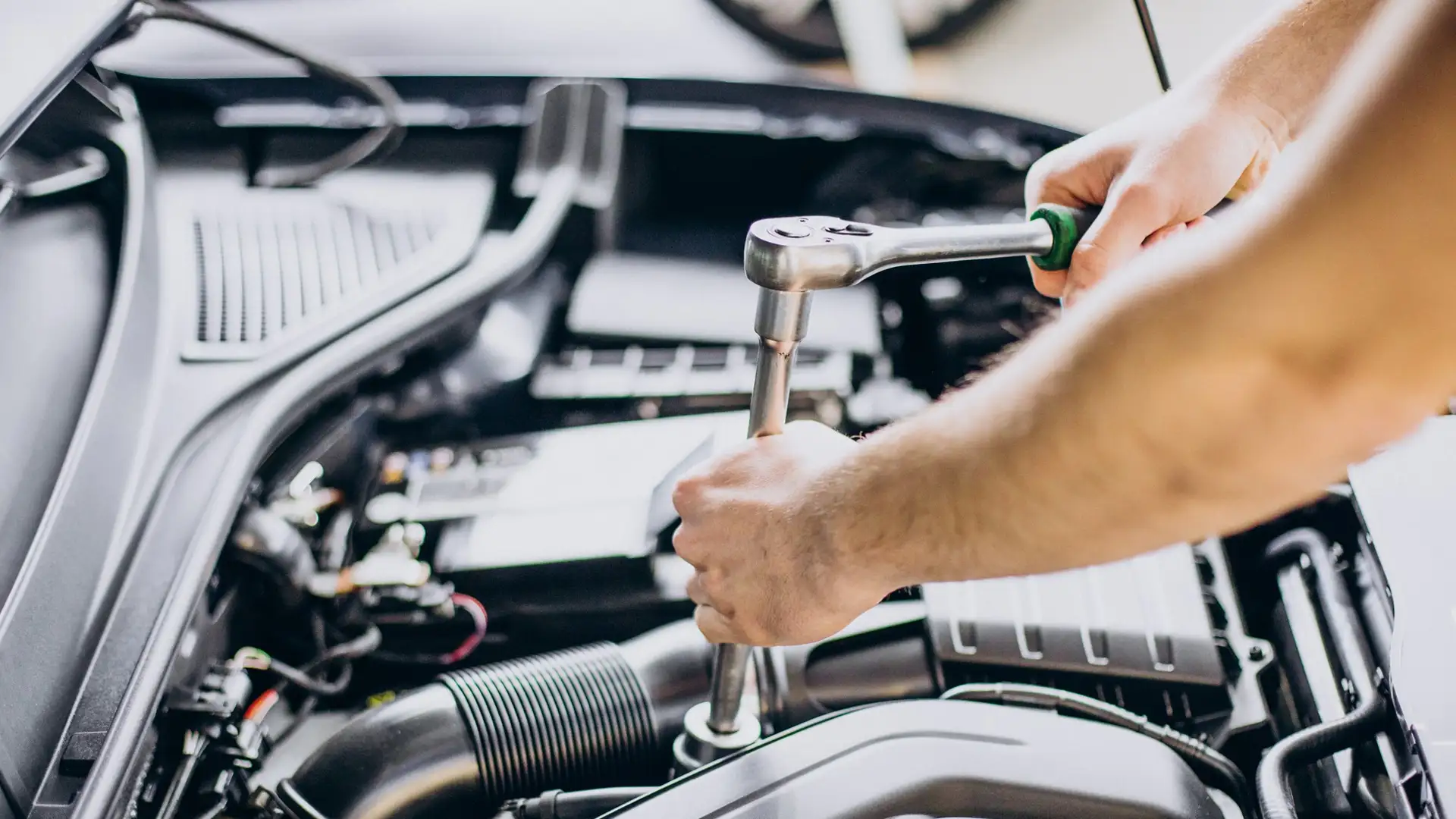 Сучасні технології та обладнання на якісних СТО: Революція у світі авторемонту