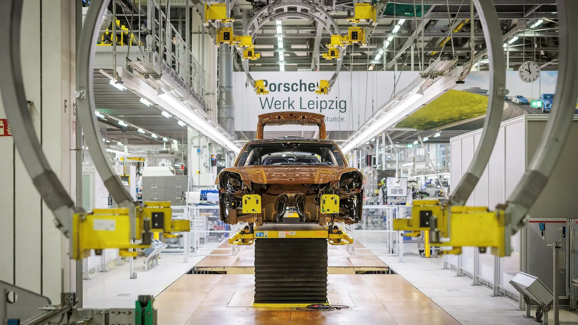Два мільйони автомобілів Porsche: завод в Лейпцигу відсвяткував ювілей