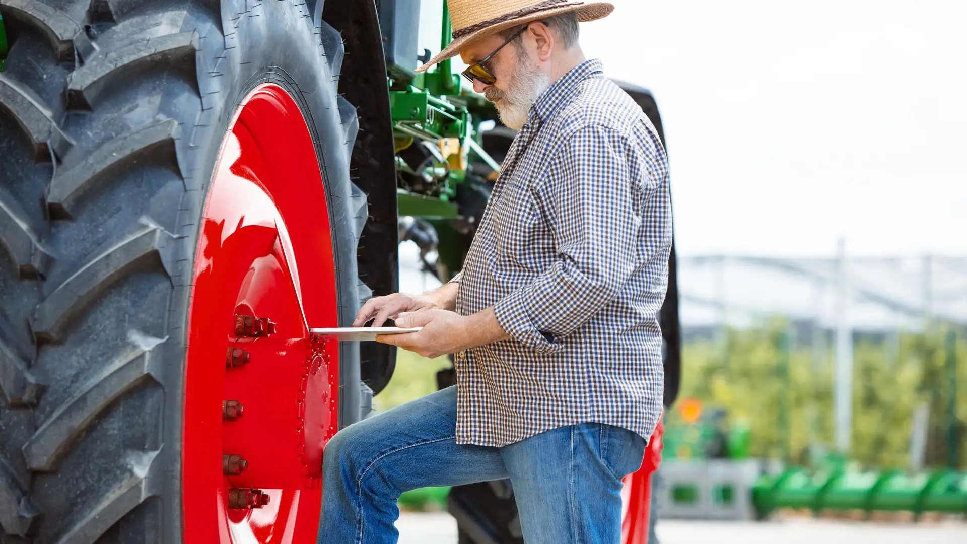 Технические характеристики и применяемость трактора МТЗ-80 (Д-240)