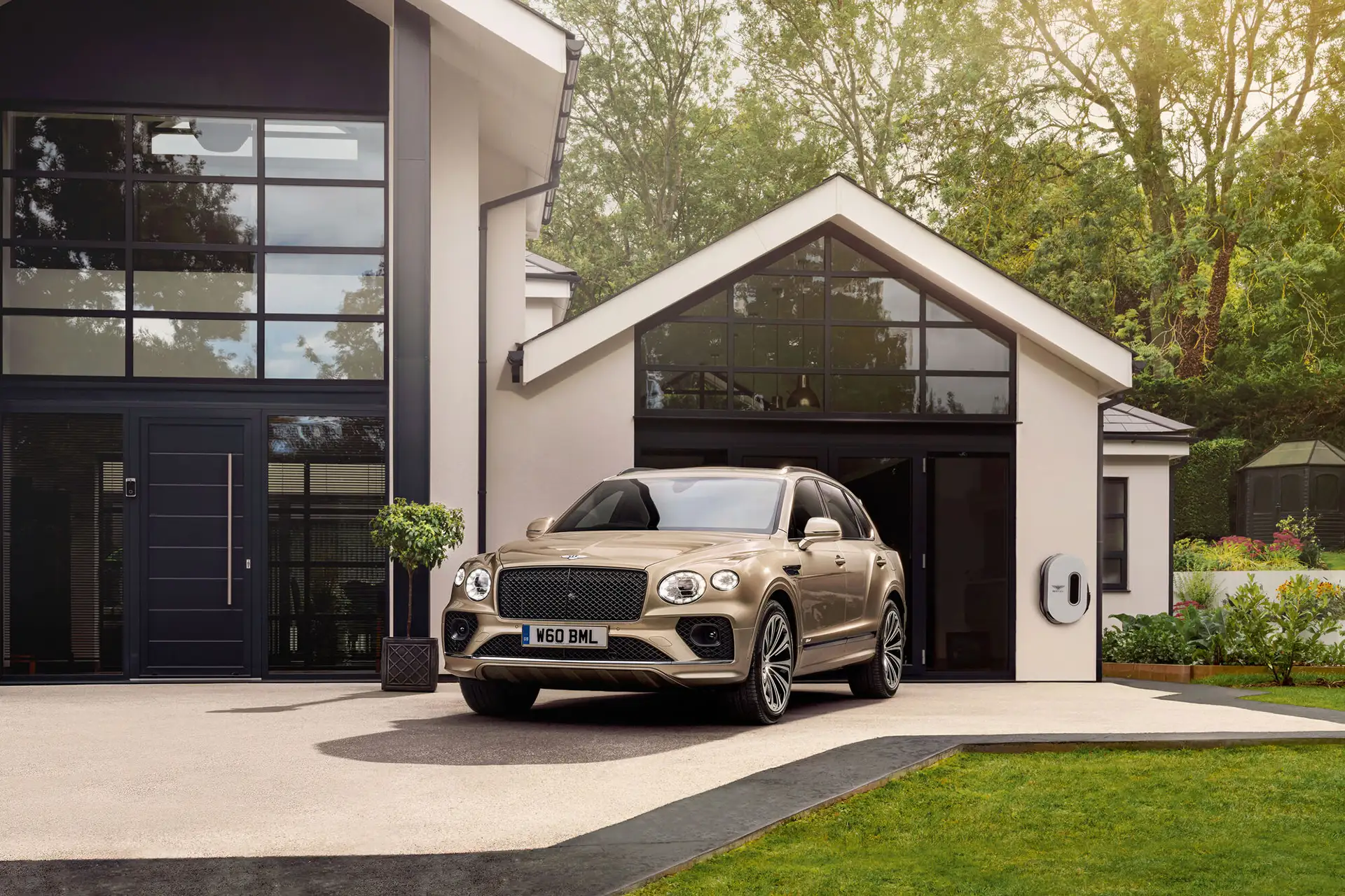 Bentley Bentayga Hybrid - совершенство технологий и элегантности