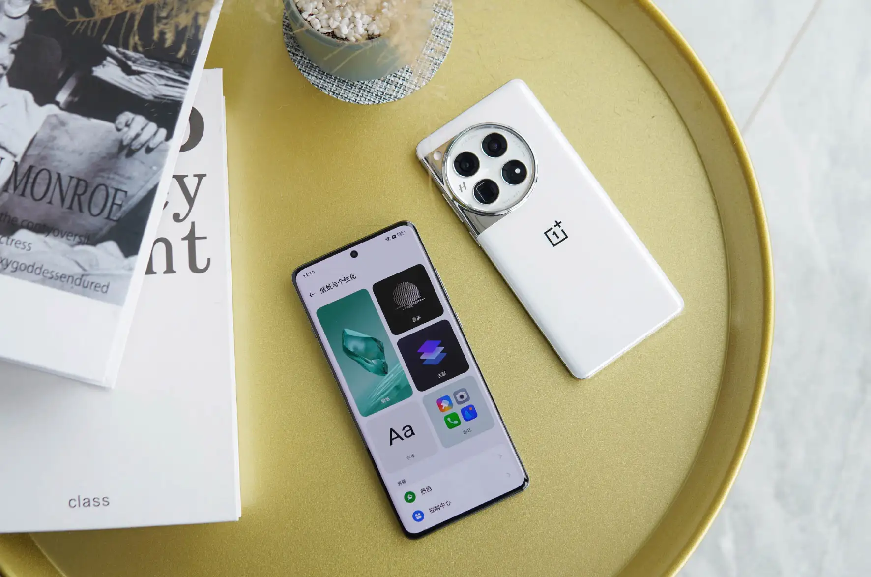 Який чохол на OnePlus 12 обрати? Оригінальні, повсякденні і практичні моделі