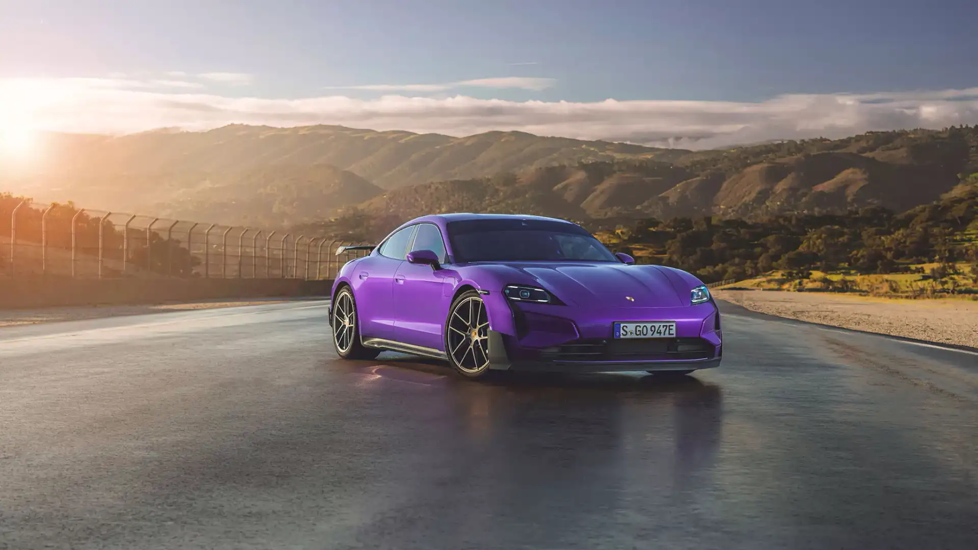 Новый Taycan Turbo GT  вышел как самый мощный Porsche в истории