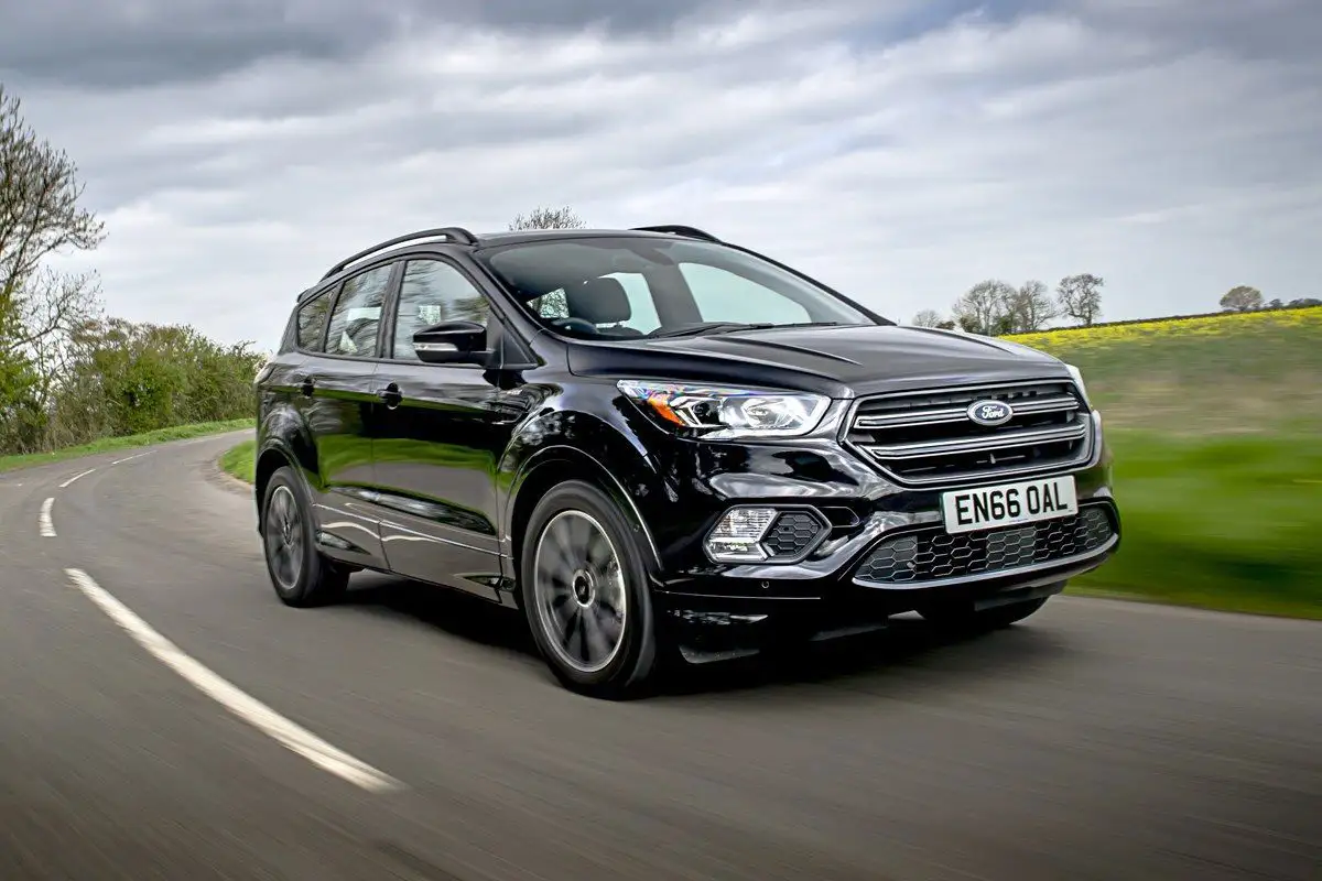 Позашляхові пригоди: аксесуари для любителів бездоріжжя Ford Kuga MK2